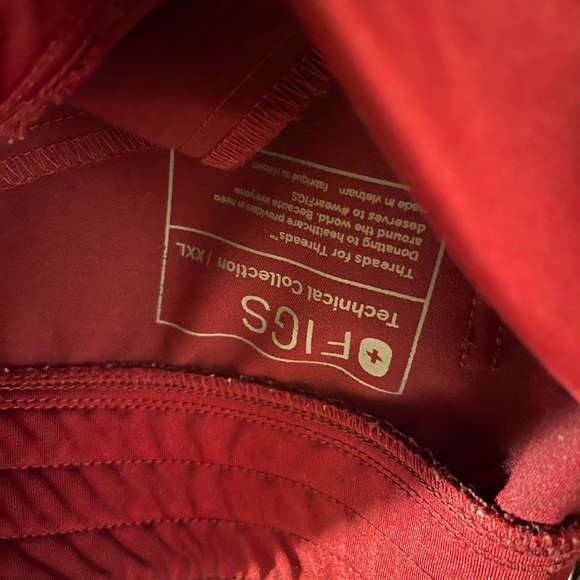 Figs Scurbs - Picture 3 of 7